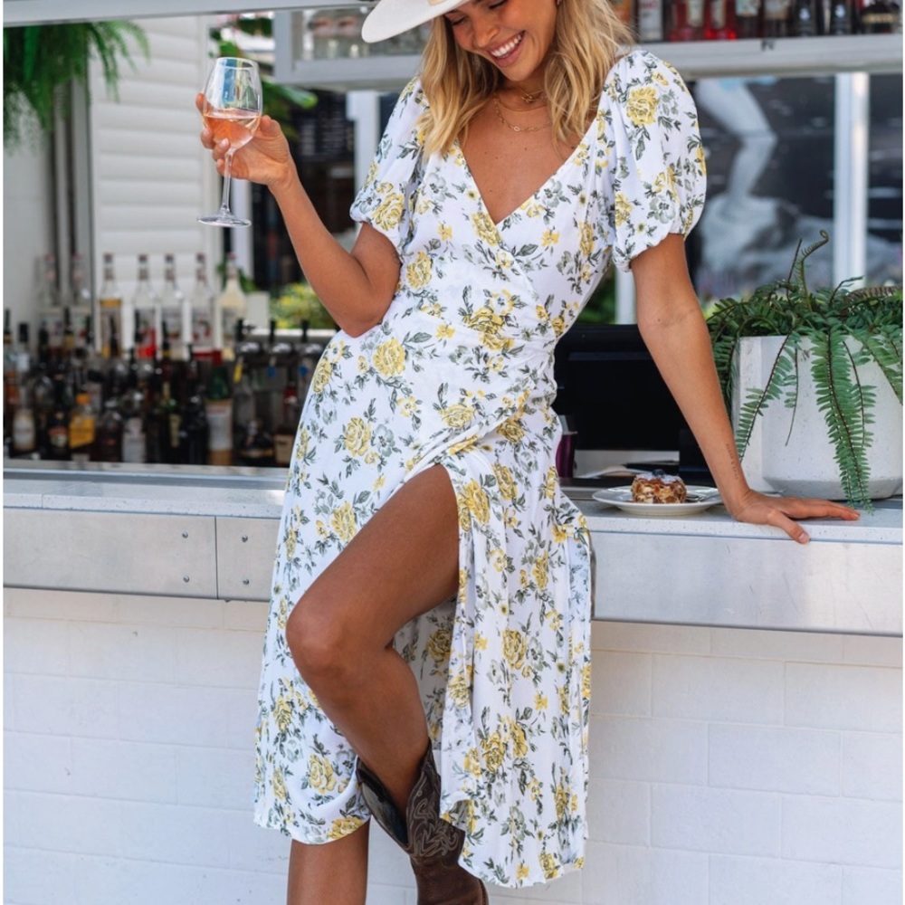 BNWT Barefoot Blonde wrap dress!